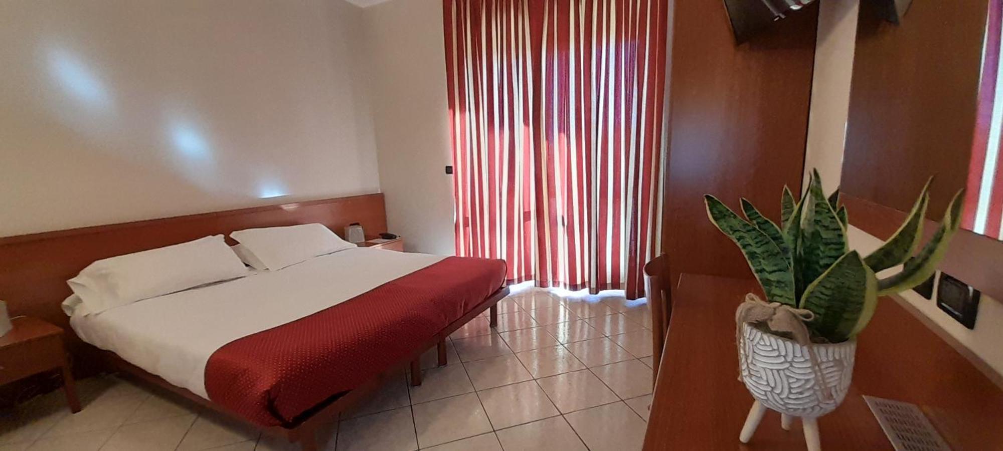 Busca Hotel Ceretto מראה חיצוני תמונה