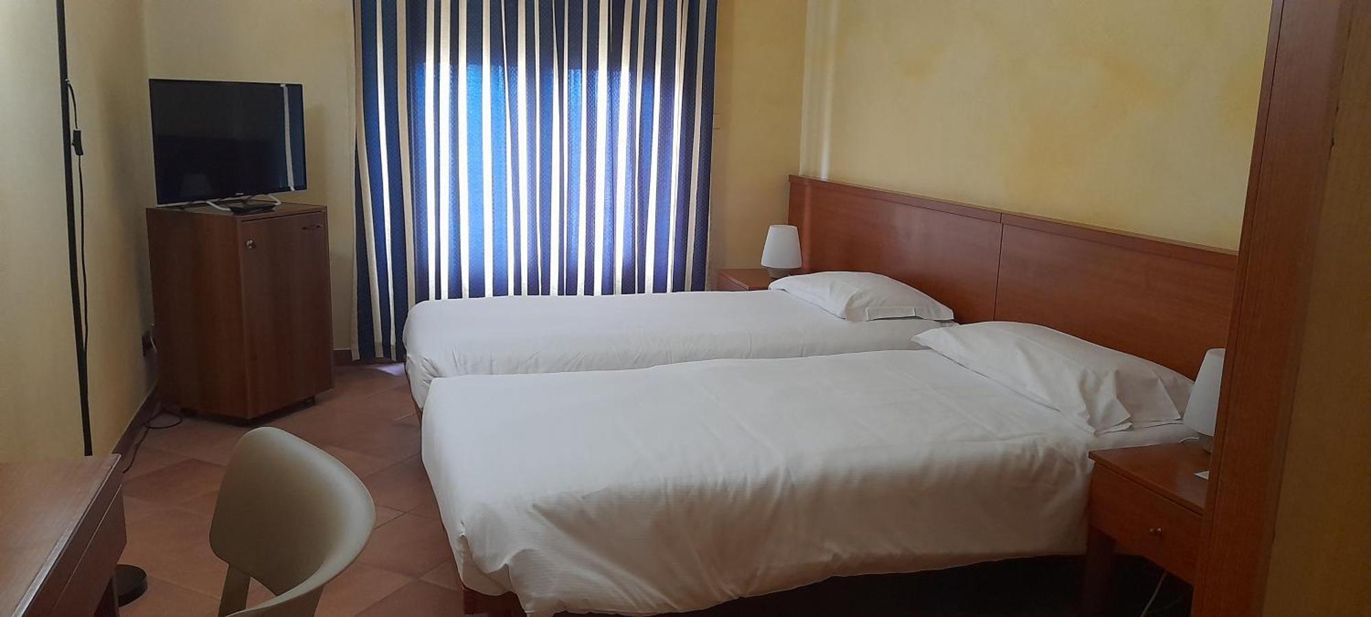Busca Hotel Ceretto מראה חיצוני תמונה