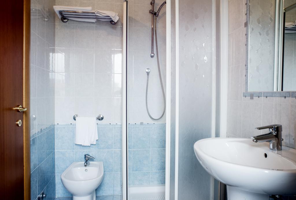 Busca Hotel Ceretto מראה חיצוני תמונה